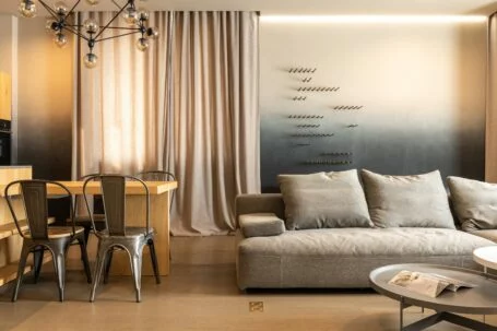 Vorhang-Ideen: Moderne Wohnzimmer-Einrichtung mit Gardinen