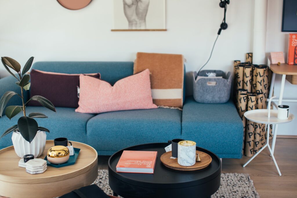 Welche Couch für kleine Wohnzimmer: Couch ohne Armlehnen